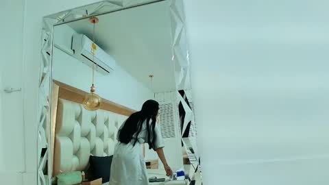 Hallie Stone online show from April 2026 12:09:02 PM