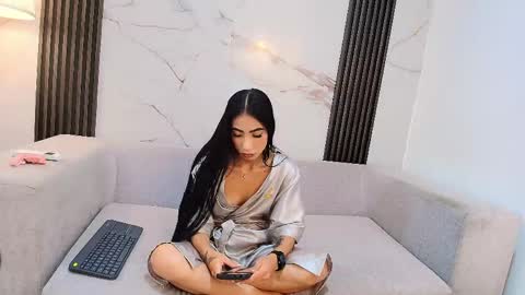 Hallie Stone online show from May 2026 01:51:02 PM