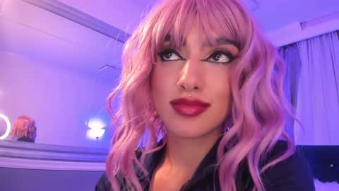 Halls Red online show from December 2024 12:19:02 AM