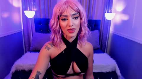 Halls Red online show from January 2025 08:59:02 PM