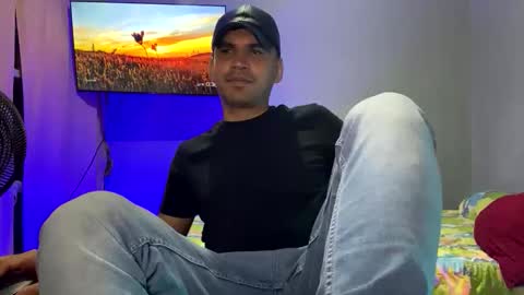 hamiltong12 online show from December 2025 05:35:02 AM