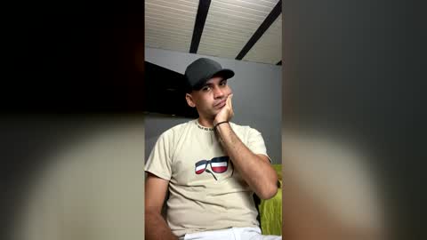 hamiltong12 online show from December 2025 04:50:01 AM