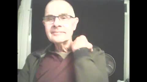 Snapshot of hamto65 chatting on January 2025 10:40:01 PM Prefer men 80 online show from January 2025 10:40:01 PM