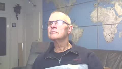 Snapshot of hamto65 chatting on March 2025 08:25:01 PM Prefer men 80 online show from March 2025 08:25:01 PM