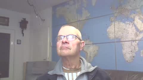 Snapshot of hamto65 chatting on March 2025 10:31:02 PM Prefer men 80 online show from March 2025 10:31:02 PM