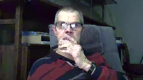 Snapshot of hamto65 chatting on January 2026 10:56:02 PM Prefer men 80 online show from January 2026 10:56:02 PM