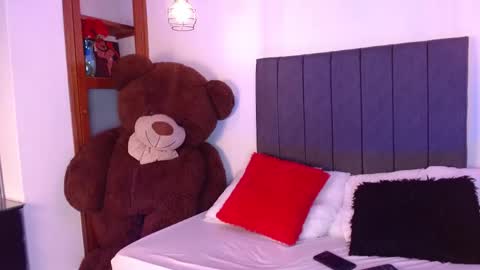 hana_ming online show from December 2025 12:32:01 PM