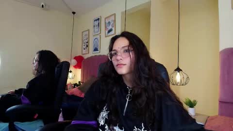 Snapshot of hanabie_ chatting on February 2026 03:50:01 AM hanabie_ online show from February 2026 03:50:01 AM