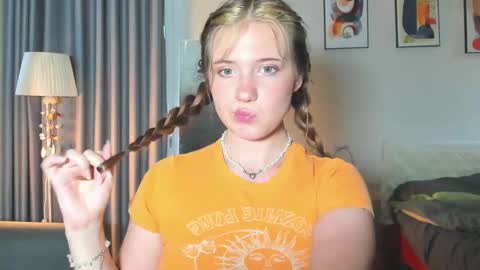 hanahwoods online show from February 2025 11:58:02 PM