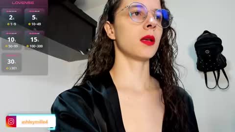 hanasleep online show from September 2025 07:13:02 PM