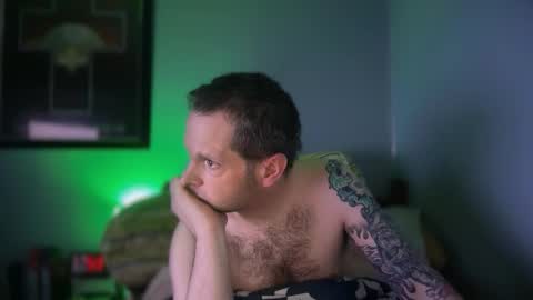 hand_banana_420 online show from April 2026 11:32:02 PM