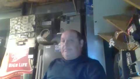 Snapshot of handiemanhere chatting on October 2025 02:45:02 AM naked man online show from October 2025 02:45:02 AM