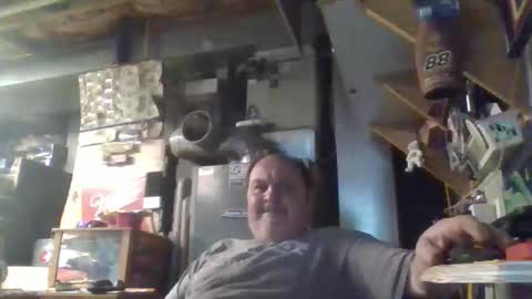 Snapshot of handiemanhere chatting on April 2026 12:00:02 AM naked man online show from April 2026 12:00:02 AM