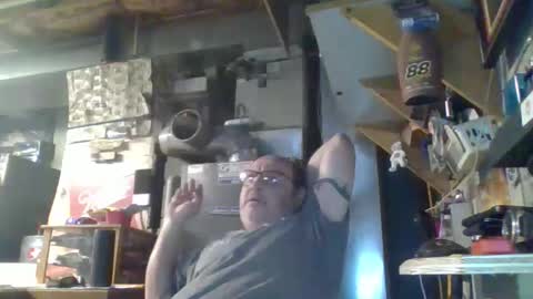 Snapshot of handiemanhere chatting on April 2026 01:58:01 AM naked man online show from April 2026 01:58:01 AM