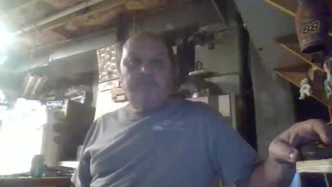 Snapshot of handiemanhere chatting on April 2026 05:48:02 AM naked man online show from April 2026 05:48:02 AM