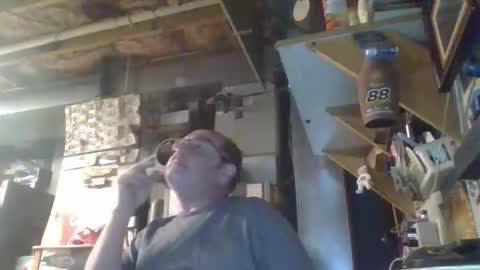 Snapshot of handiemanhere chatting on April 2026 03:01:04 AM naked man online show from April 2026 03:01:04 AM