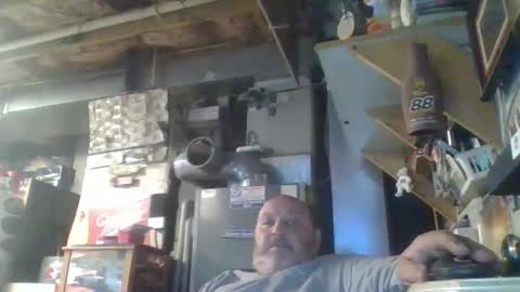 Snapshot of handiemanhere chatting on April 2026 09:09:02 PM naked man online show from April 2026 09:09:02 PM