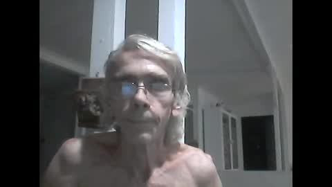 handshappyfu1 online show from October 2025 06:25:02 PM