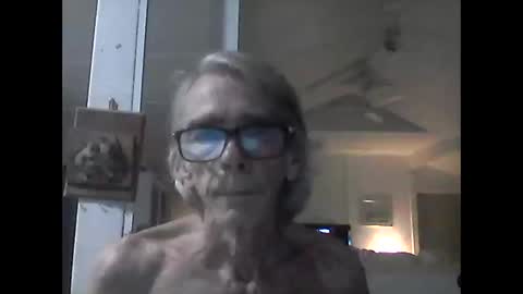 handshappyfu1 online show from October 2025 04:47:02 PM