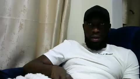 handsome king online show from December 2024 06:17:01 PM