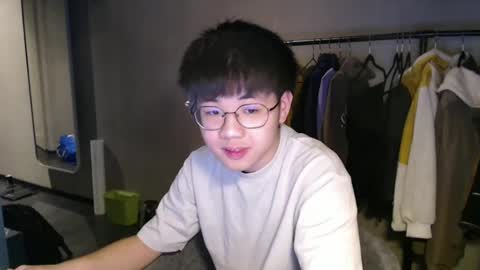 handsome_mannn online show from December 2024 09:49:02 PM