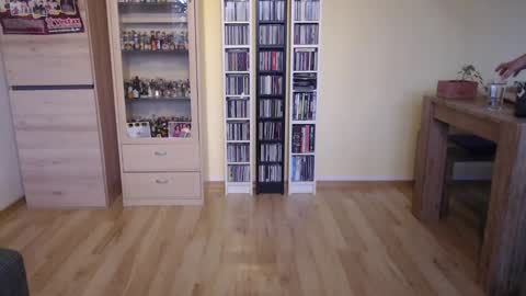 HandsomeGuy1984 online show from February 2025 09:00:02 AM