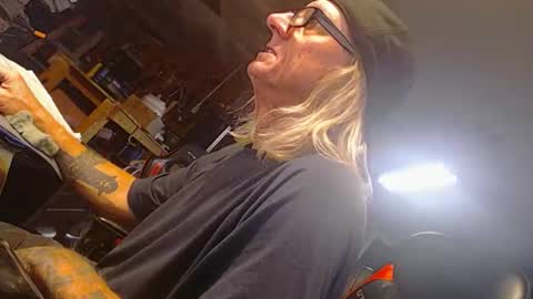 handystud33 online show from April 2026 05:49:02 AM