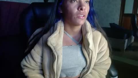 Hanna online show from November 2025 07:35:01 PM