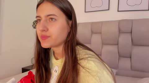 Snapshot of hanna__evans_ chatting on October 2025 12:25:02 PM hanna__evans_ online show from October 2025 12:25:02 PM