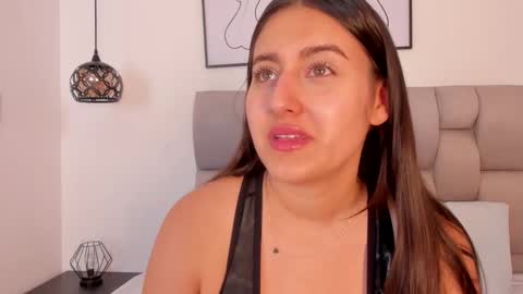 Snapshot of hanna__evans_ chatting on October 2025 12:49:01 PM hanna__evans_ online show from October 2025 12:49:01 PM