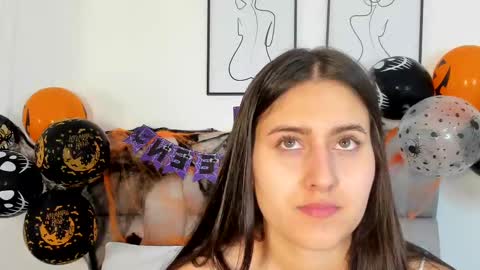 Snapshot of hanna__evans_ chatting on October 2025 12:18:02 PM hanna__evans_ online show from October 2025 12:18:02 PM