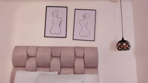 Snapshot of hanna__evans_ chatting on November 2025 11:53:02 AM hanna__evans_ online show from November 2025 11:53:02 AM