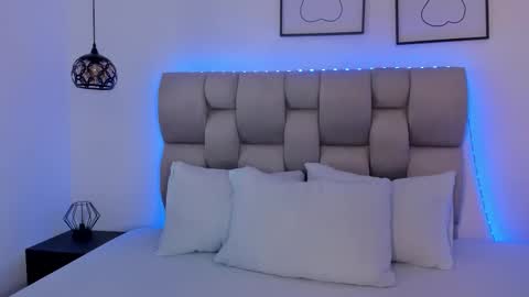 hanna__evans_ online show from February 2026 12:23:01 PM