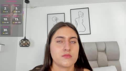 hanna__evans_ online show from April 2026 12:31:01 PM