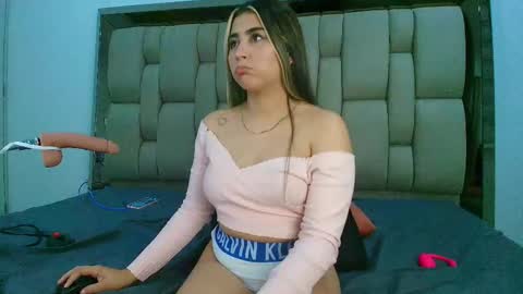 Snapshot of hanna_castro chatting on September 2025 05:09:02 AM Hanna Castro online show from September 2025 05:09:02 AM