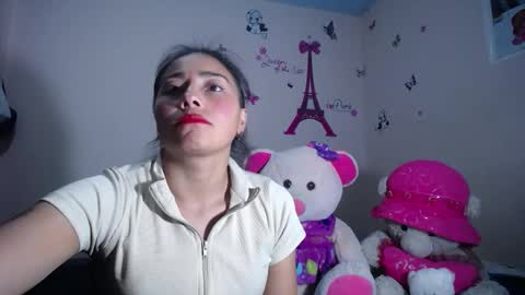 Snapshot of hanna_girl21 chatting on November 2025 04:59:02 AM HANNA online show from November 2025 04:59:02 AM