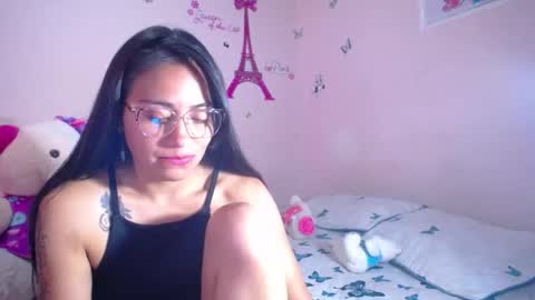 Snapshot of hanna_girl21 chatting on February 2026 02:00:02 PM HANNA online show from February 2026 02:00:02 PM