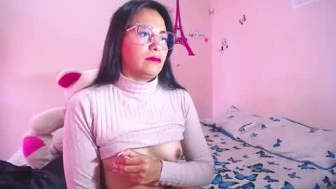 Snapshot of hanna_girl21 chatting on February 2026 12:45:02 PM HANNA online show from February 2026 12:45:02 PM