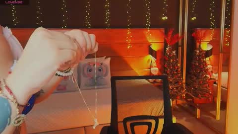 Hanna online show from November 2025 02:43:02 AM