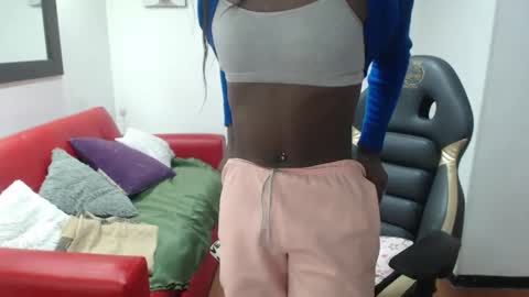 hanna_lamber online show from April 2026 12:32:01 PM