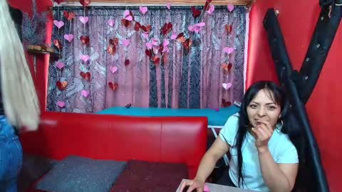 Snapshot of hanna_mature01 chatting on February 2025 02:41:01 PM Hanna online show from February 2025 02:41:01 PM