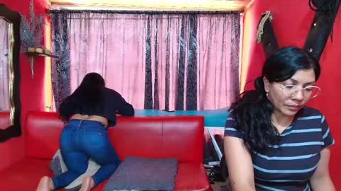 Snapshot of hanna_mature01 chatting on February 2025 04:42:02 PM Hanna online show from February 2025 04:42:02 PM