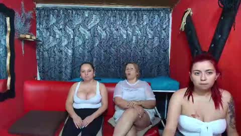 Snapshot of hanna_mature01 chatting on March 2025 12:28:02 AM Hanna online show from March 2025 12:28:02 AM