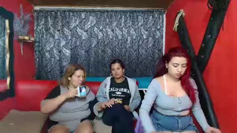 Snapshot of hanna_mature01 chatting on March 2025 10:35:01 AM Hanna online show from March 2025 10:35:01 AM