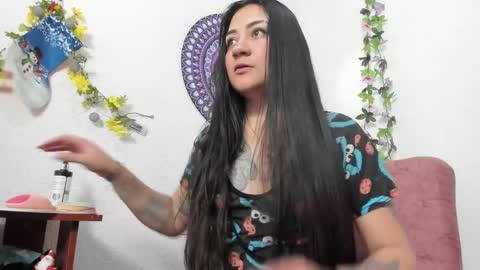 Camila online show from December 2024 03:31:02 PM