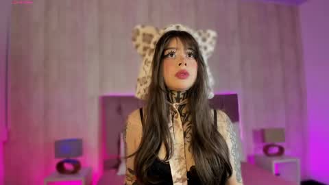 Hanna  online show from April 2026 12:41:01 PM