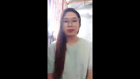 Snapshot of hannabanana_ts chatting on May 2026 05:12:02 AM Hannah online show from May 2026 05:12:02 AM