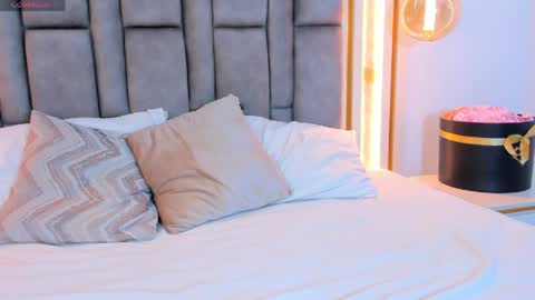 Eliana online show from April 2026 01:03:01 AM