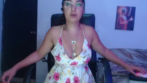 Snapshot of hannafalls chatting on June 2026 12:12:02 AM SARA online show from June 2026 12:12:02 AM