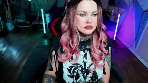 Hannah online show from September 2025 08:36:02 AM